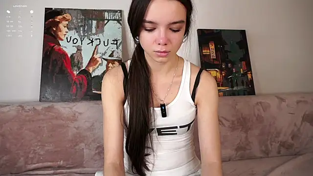 JoanFrickey online show from September 18, 2025, 1:03 pm