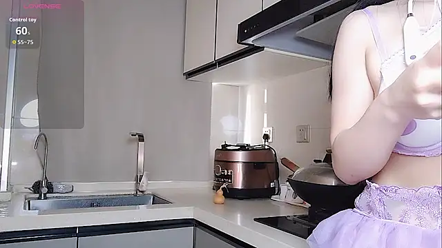 Coco--01 online show from October 3, 2025, 1:09 am