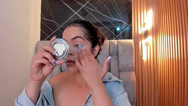 Snapshot of roxanne_dl chatting on September 25, 2025, 11:49 am roxanne dl online show from September 25, 2025, 11:49 am