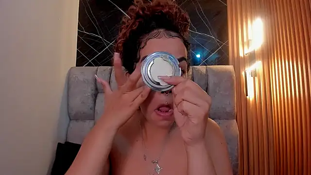 Snapshot of roxanne_dl chatting on September 22, 2025, 12:22 pm roxanne dl online show from September 22, 2025, 12:22 pm