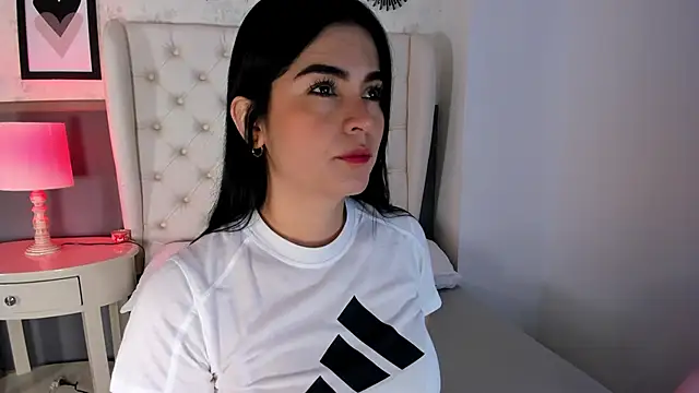 Snapshot of Sasha__sims__ chatting on September 26, 2025, 11:39 am Sasha sims online show from September 26, 2025, 11:39 am