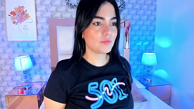 Snapshot of Sasha__sims__ chatting on October 31, 2025, 10:56 am Sasha sims online show from October 31, 2025, 10:56 am