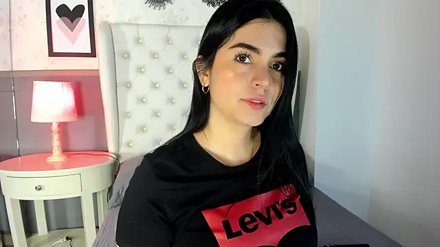 Snapshot of Sasha__sims__ chatting on September 23, 2025, 11:50 am Sasha sims online show from September 23, 2025, 11:50 am