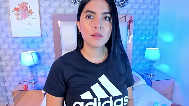 Snapshot of Sasha__sims__ chatting on November 7, 2025, 11:26 am Sasha sims online show from November 7, 2025, 11:26 am