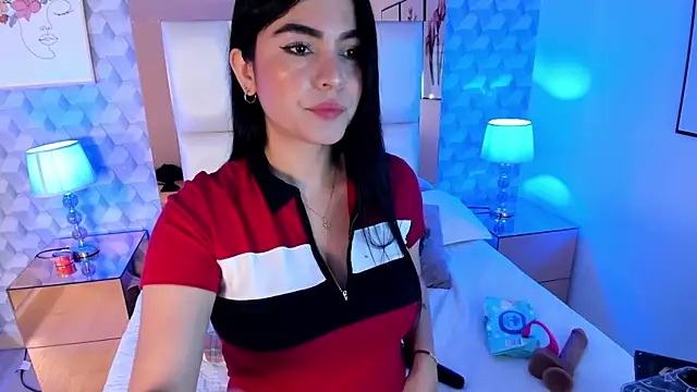 Snapshot of Sasha__sims__ chatting on October 30, 2025, 11:41 am Sasha sims online show from October 30, 2025, 11:41 am