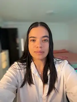 JuanitaMore01 online show from June 13, 2026, 8:07 pm