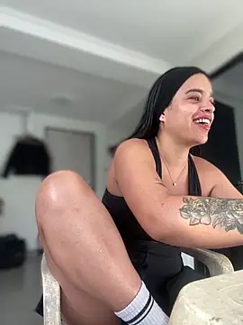 Snapshot of JuanitaMore01 chatting on October 5, 2025, 9:16 pm JuanitaMore01 online show from October 5, 2025, 9:16 pm