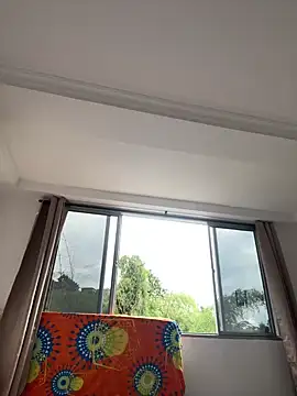 Snapshot of JuanitaMore01 chatting on October 9, 2025, 8:20 pm JuanitaMore01 online show from October 9, 2025, 8:20 pm