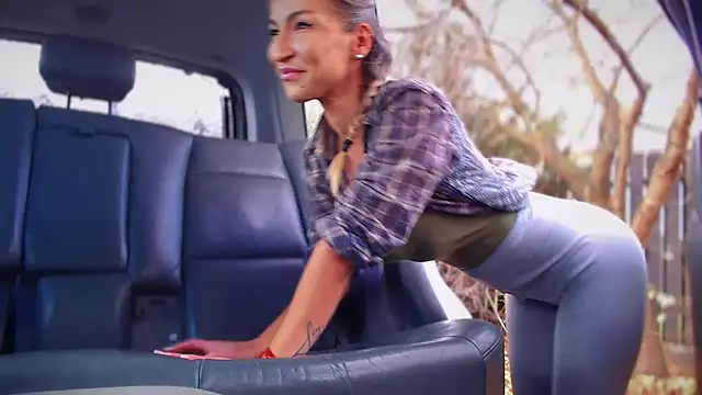 Snapshot of Yourguiltypassionn chatting on October 27, 2025, 9:54 am Yourguiltypassionn online show from October 27, 2025, 9:54 am