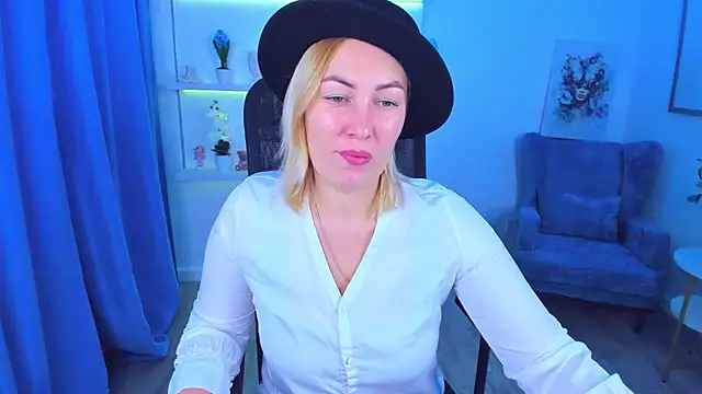CamilaFatem online show from September 14, 2025, 11:54 am