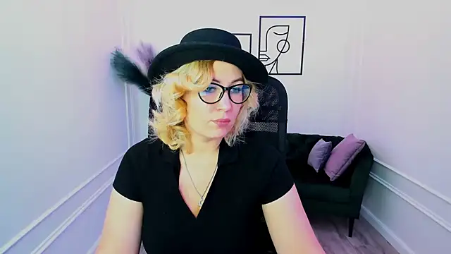 CamilaFatem online show from September 12, 2025, 1:00 pm