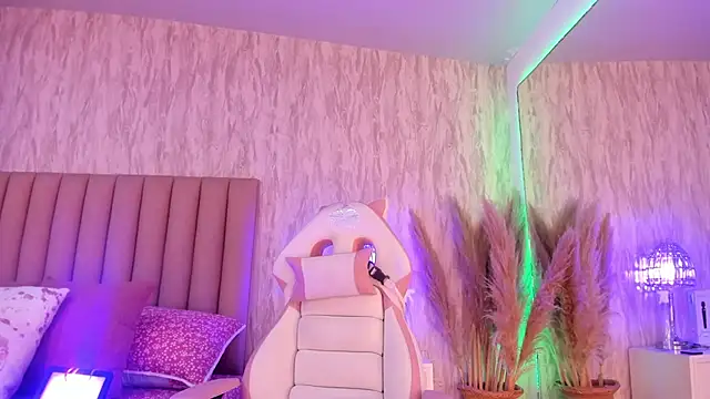 Snapshot of Emely_florence_ chatting on March 1, 2026, 7:25 pm Emely florence online show from March 1, 2026, 7:25 pm