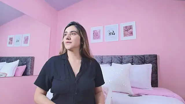 maddie beauty online show from November 11, 2025, 9:42 pm