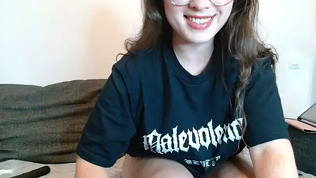 liloush   online show from November 16, 2025, 8:46 pm