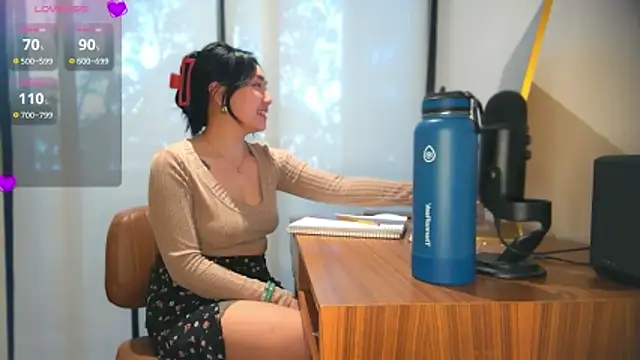 yuzhara online show from October 29, 2025, 1:21 pm