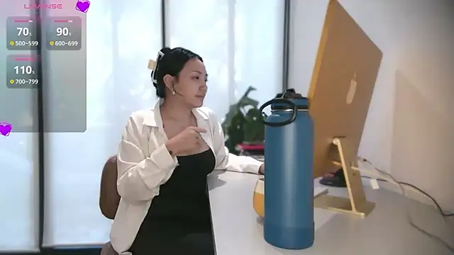 yuzhara online show from September 30, 2025, 3:29 pm