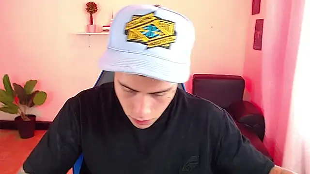 Snapshot of setthomas chatting on October 21, 2025, 2:49 pm setthomas online show from October 21, 2025, 2:49 pm