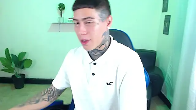 Snapshot of setthomas chatting on October 16, 2025, 2:47 pm setthomas online show from October 16, 2025, 2:47 pm