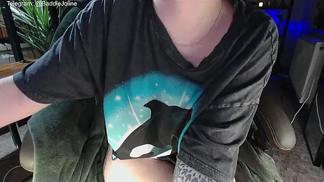 Snapshot of BaddieJoline chatting on November 24, 2025, 7:25 pm BaddieJoline online show from November 24, 2025, 7:25 pm