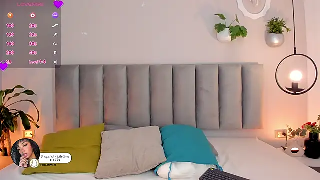 Tina curly online show from April 12, 2026, 1:36 pm