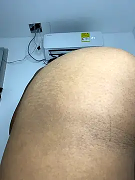 Snapshot of Rousevans_ chatting on September 25, 2025, 4:29 am Rousevans  online show from September 25, 2025, 4:29 am