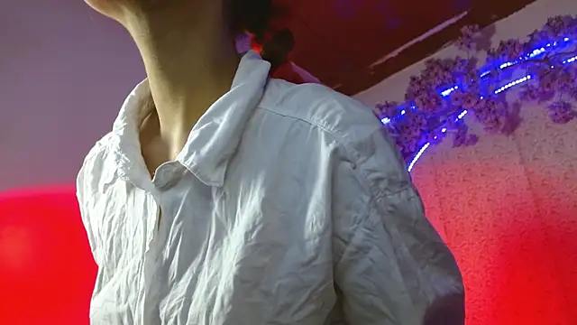 Snapshot of Liawood1 chatting on September 20, 2025, 1:27 pm Liawood1 online show from September 20, 2025, 1:27 pm