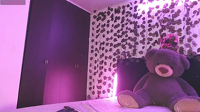 Snapshot of Liawood1 chatting on September 29, 2025, 10:26 pm Liawood1 online show from September 29, 2025, 10:26 pm