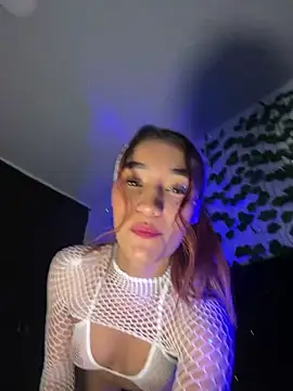 Snapshot of Liawood1 chatting on September 17, 2025, 10:12 pm Liawood1 online show from September 17, 2025, 10:12 pm