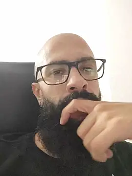 Snapshot of FranccoJ chatting on November 6, 2025, 12:03 am FranccoJ online show from November 6, 2025, 12:03 am