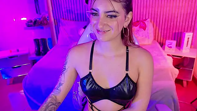  aitana 001 online show from December 5, 2025, 7:55 pm