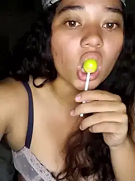 Snapshot of Violethroos chatting on September 26, 2025, 3:13 am Violethroos online show from September 26, 2025, 3:13 am