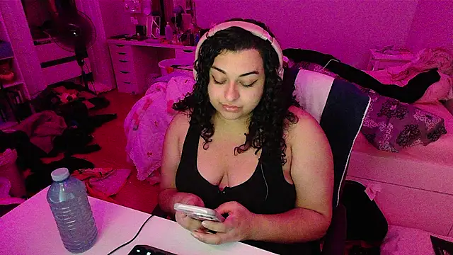 Snapshot of chericheesecake chatting on October 25, 2025, 3:28 am chericheesecake online show from October 25, 2025, 3:28 am