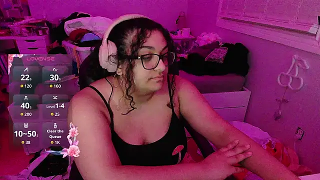 Snapshot of chericheesecake chatting on September 23, 2025, 1:01 am chericheesecake online show from September 23, 2025, 1:01 am