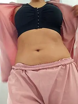 Snapshot of Miss_Pompitas23 chatting on September 30, 2025, 5:19 pm Miss Pompitas23 online show from September 30, 2025, 5:19 pm