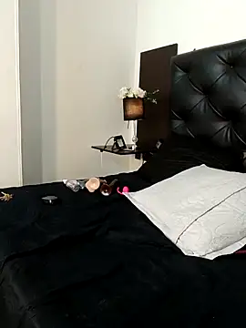 Snapshot of Kymy_marquez chatting on October 2, 2025, 7:17 pm Kymy marquez online show from October 2, 2025, 7:17 pm