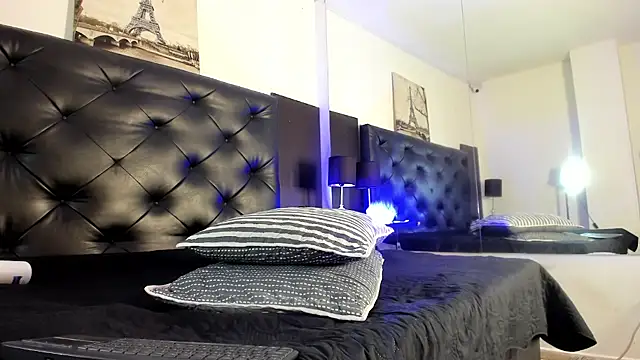 Kymy marquez online show from April 12, 2026, 9:07 pm