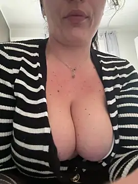 Snapshot of sabrinavogliosa chatting on March 8, 2025, 1:14 pm sabrinavogliosa online show from March 8, 2025, 1:14 pm