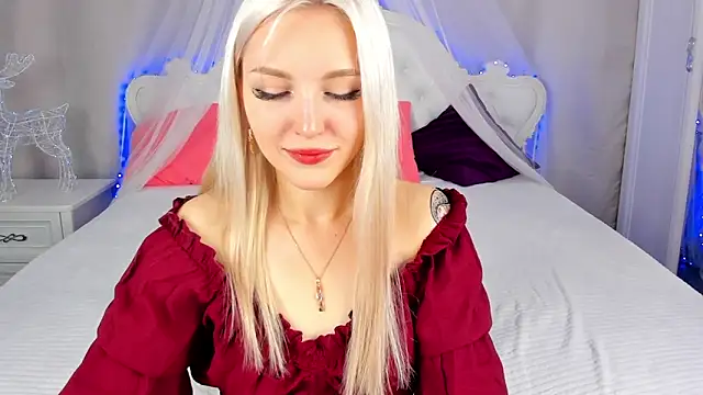 LisaFoxyMe online show from October 1, 2025, 8:30 am