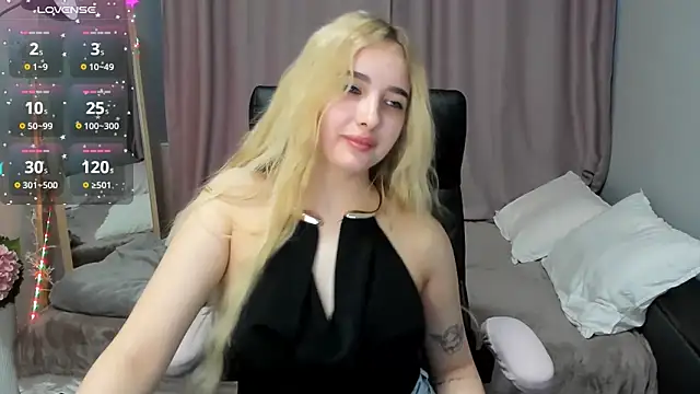 TaisiaHot online show from May 15, 2026, 8:12 am