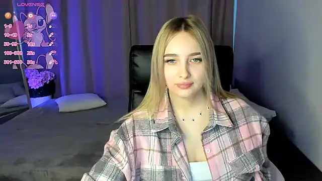 TaisiaHot online show from February 22, 2026, 9:11 am