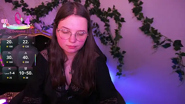 SophieDreamss online show from October 29, 2025, 2:49 pm