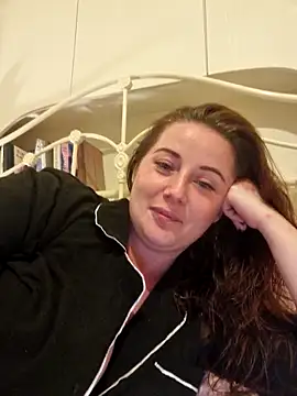 RosieMilff online show from October 5, 2025, 7:59 pm