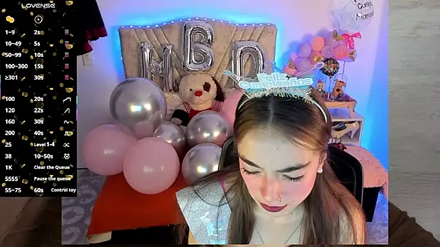 Mia Victoria22 online show from June 15, 2026, 6:18 pm