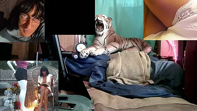 Snapshot of SissiDomination chatting on October 19, 2025, 6:54 pm SissiDomination online show from October 19, 2025, 6:54 pm