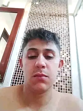 Snapshot of Striignado chatting on September 18, 2025, 10:18 am Striignado online show from September 18, 2025, 10:18 am