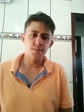 Snapshot of Striignado chatting on September 22, 2025, 12:22 pm Striignado online show from September 22, 2025, 12:22 pm