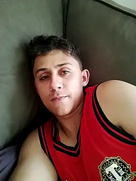Snapshot of Striignado chatting on September 21, 2025, 5:07 pm Striignado online show from September 21, 2025, 5:07 pm
