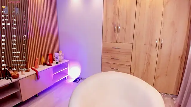 Snapshot of Scarley chatting on September 17, 2025, 11:34 am Scarley online show from September 17, 2025, 11:34 am