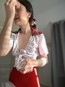 Marryme- online show from September 28, 2025, 1:29 pm