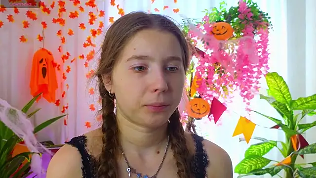 CatherineRichards online show from October 30, 2025, 7:39 am